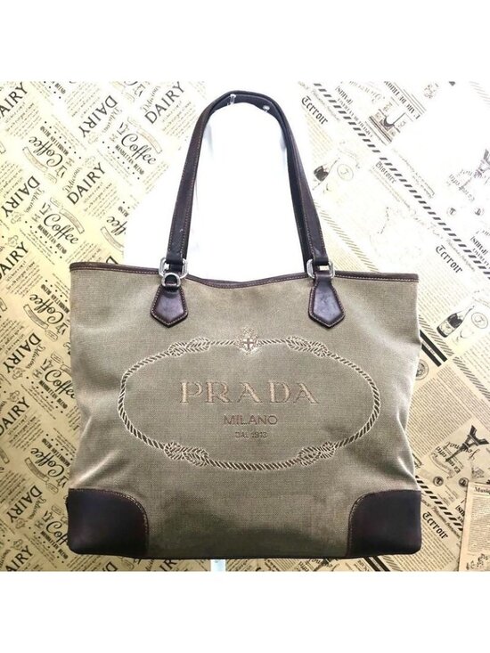 Prada Handbags - ★SOLD★ Prada Tote Leather Business Travel